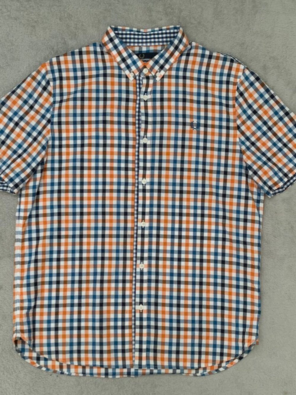 Fred Perry Button-Down Short Sleeve. Large. Authentic Fred Perry. In good condit